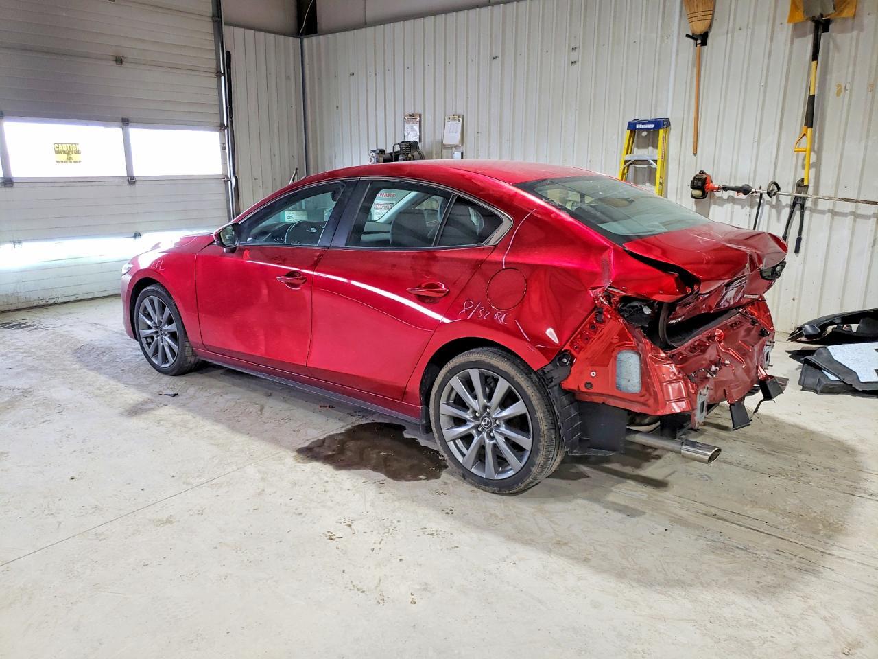 2024 Mazda 3 Preferred - Фото 2
