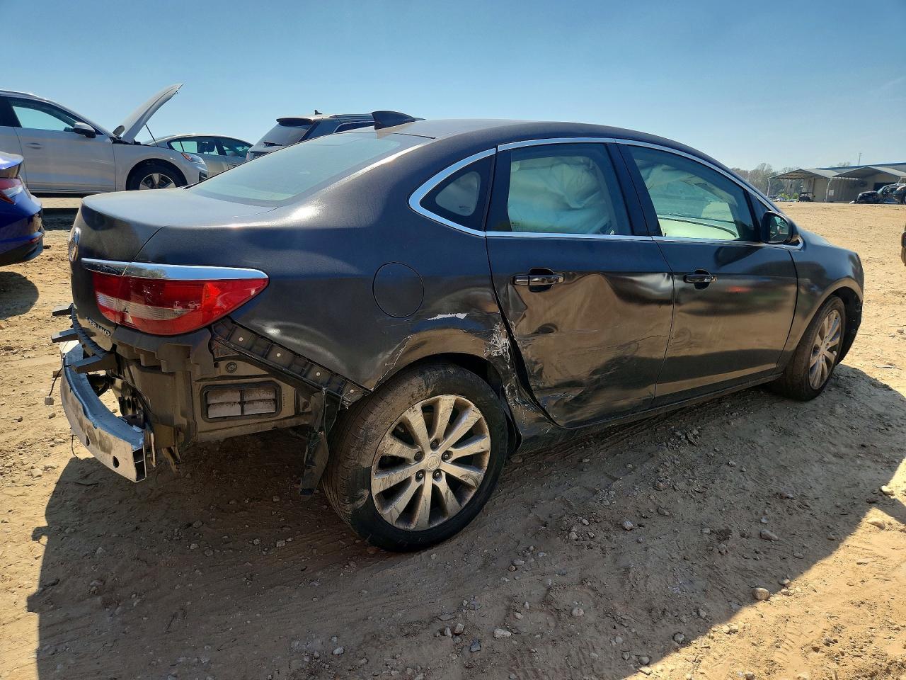 2016 Buick Verano - Фото 3