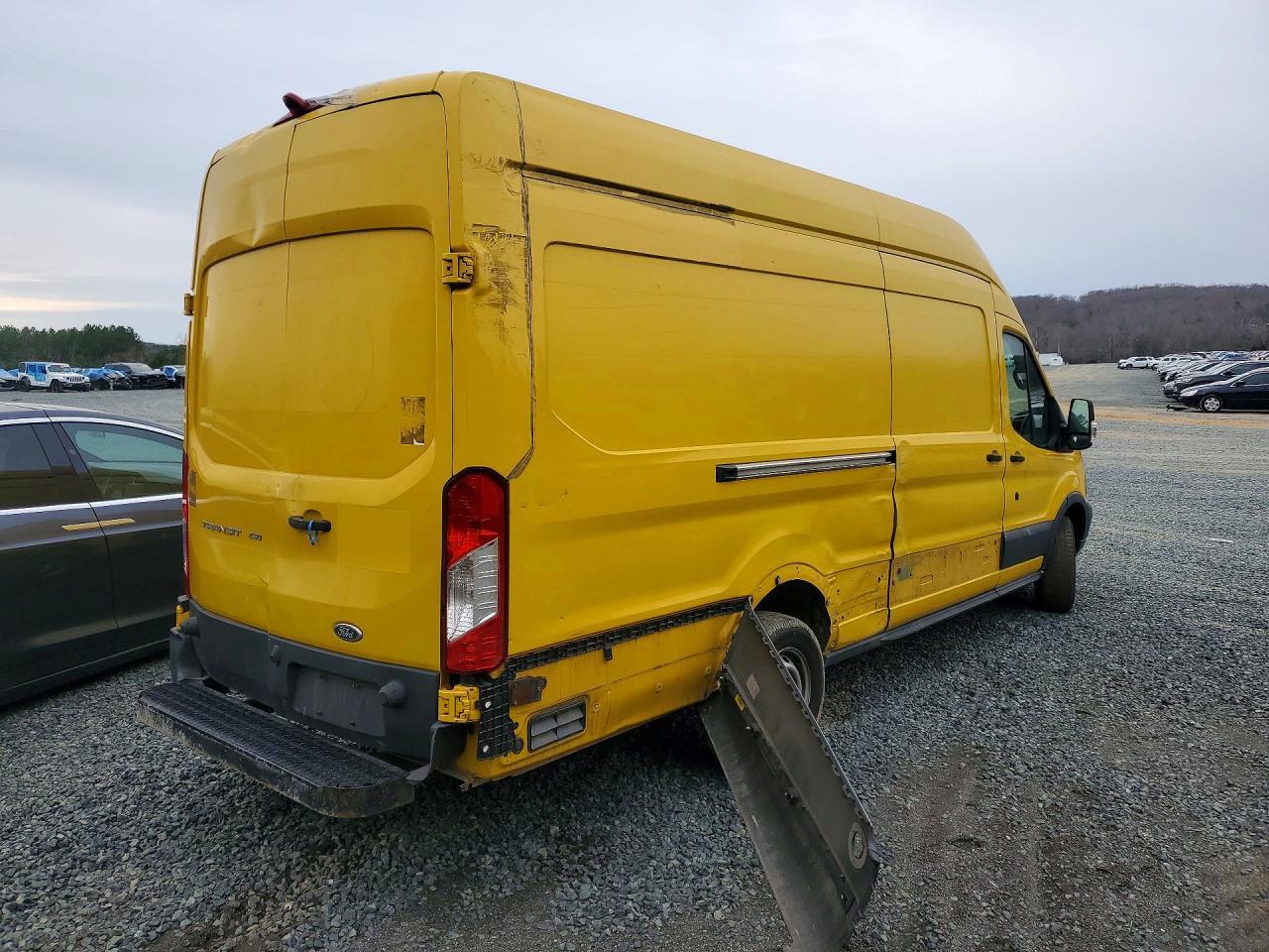 2016 Ford Transit 250 Delivery Van - Фото 3
