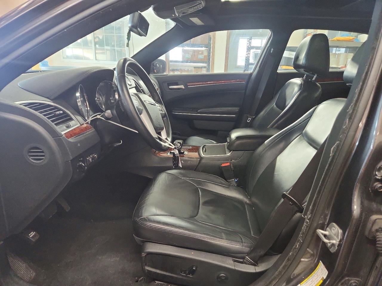 2014 Chrysler 300 - Фото 7