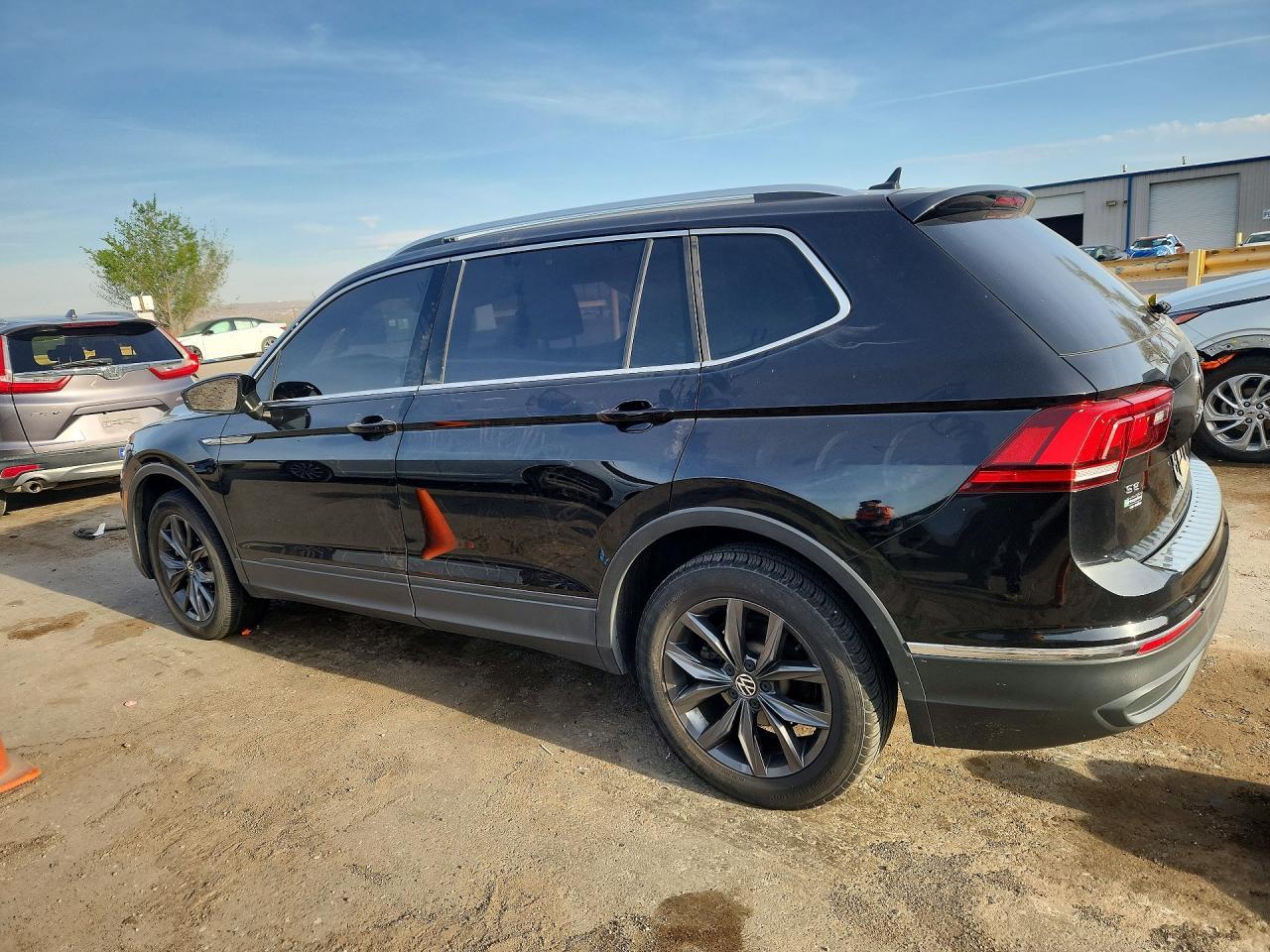 2022 Volkswagen Tiguan Se - Фото 2