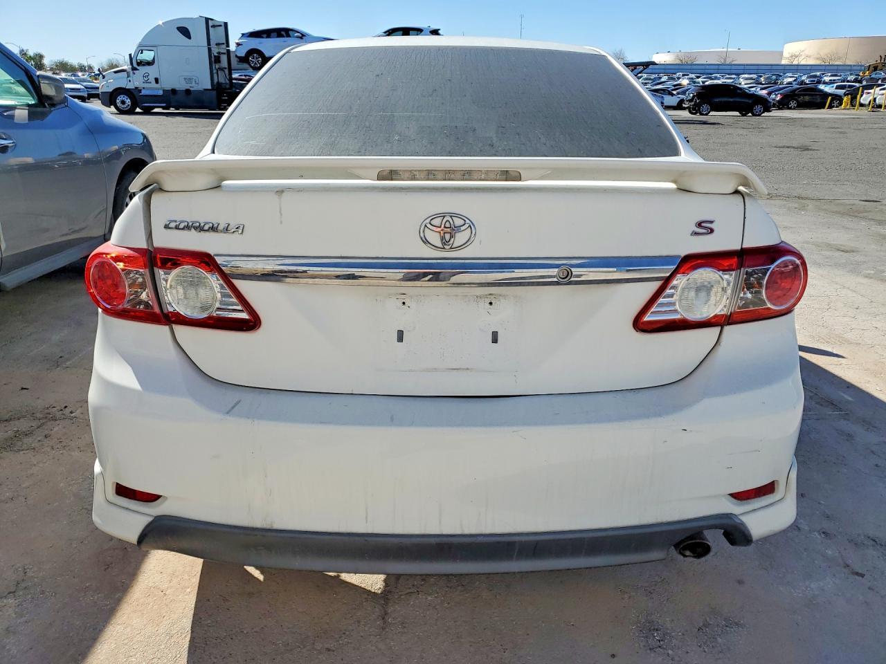 2011 Toyota Corolla - Фото 6