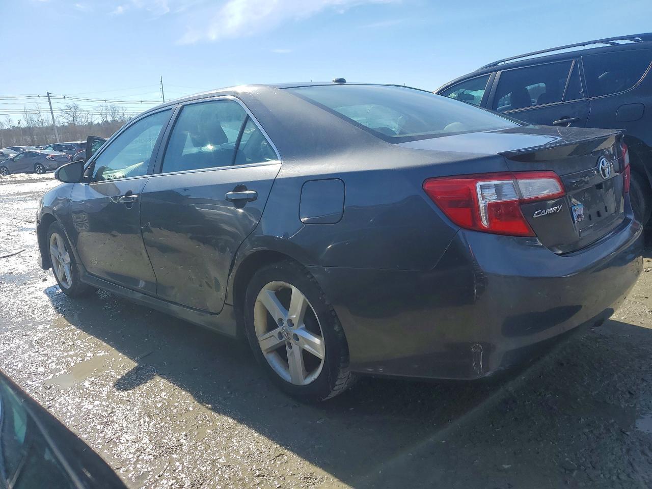 2012 Toyota Camry Se - Фото 2