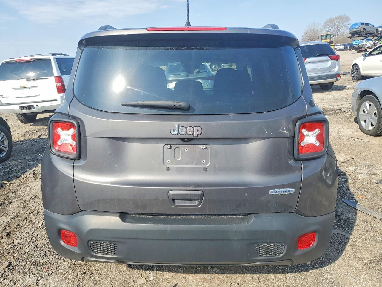 2019 Jeep Renegade Latitude - Image 6