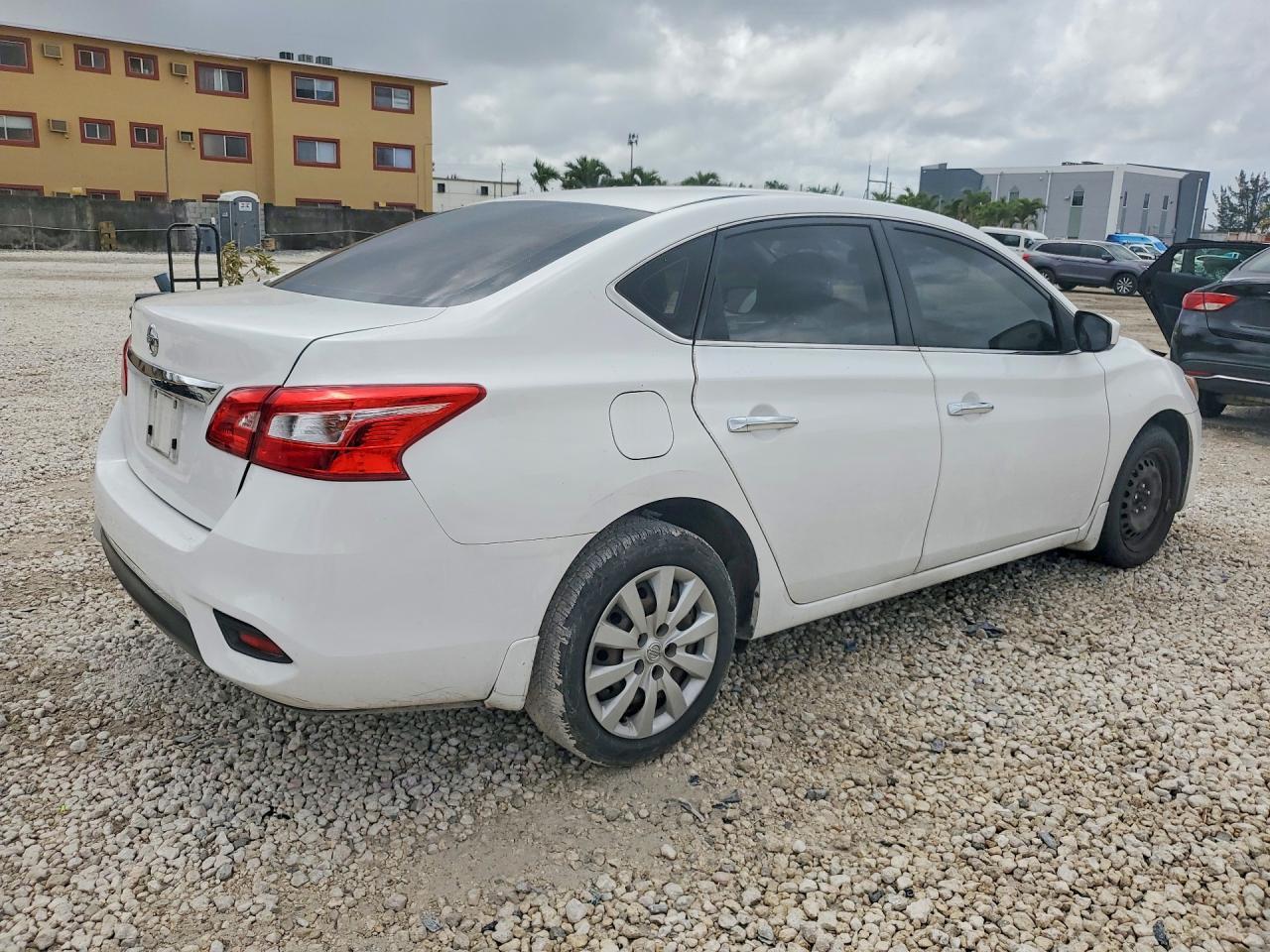 2019 Nissan Sentra S - Image 3