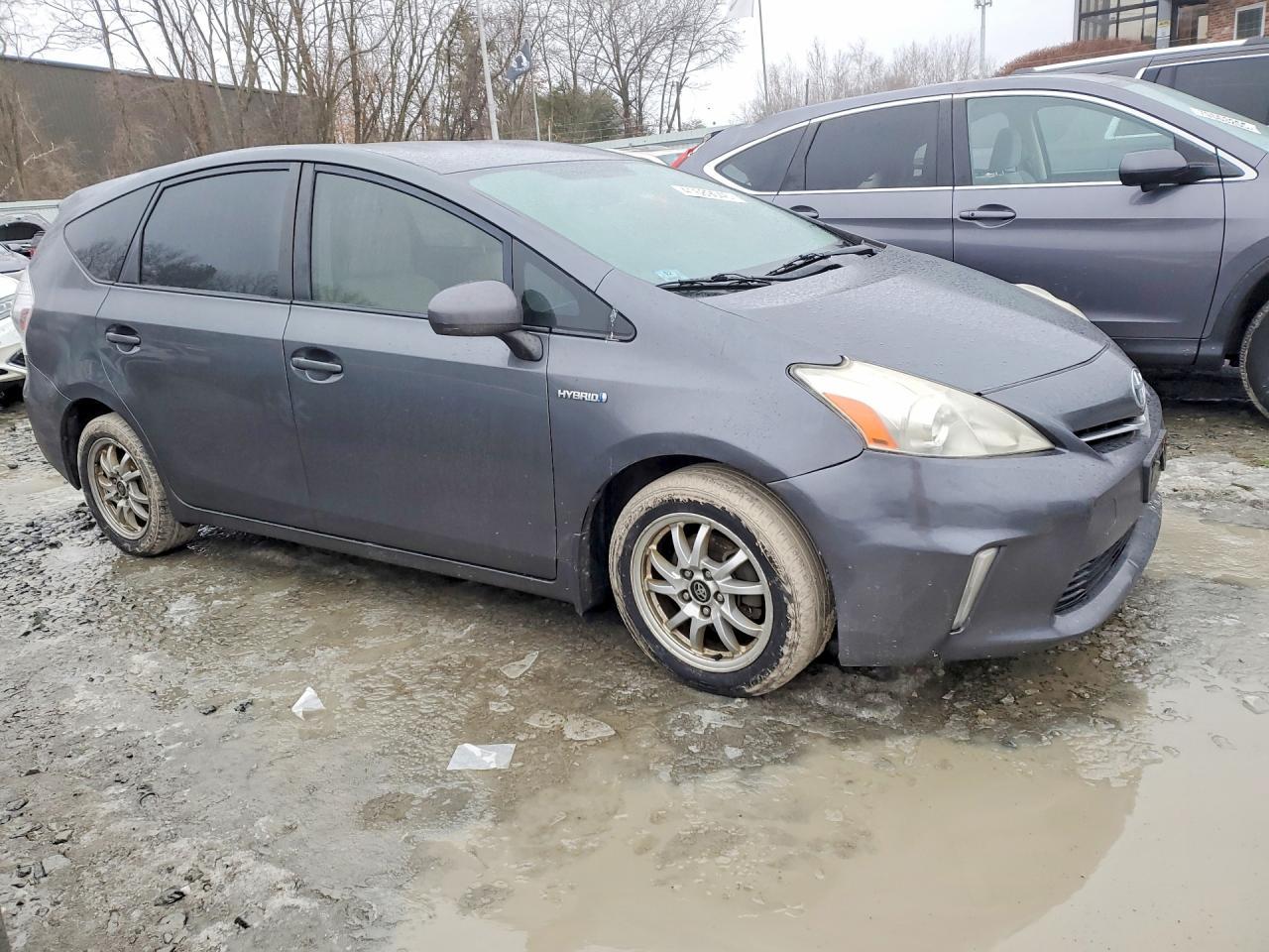 2012 Toyota Prius V Two - Image 4