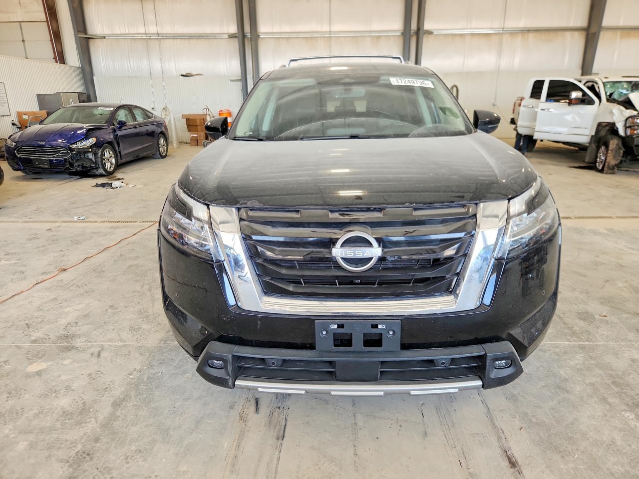 2023 Nissan Pathfinder Sl - Фото 5