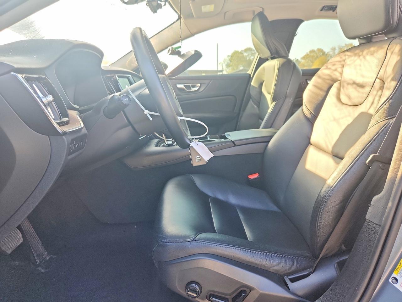 2022 Volvo S60 T8 Recharge R-Design Expressio - Фото 7