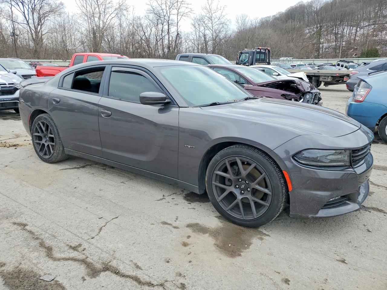 2017 Dodge Charger R - Image 4
