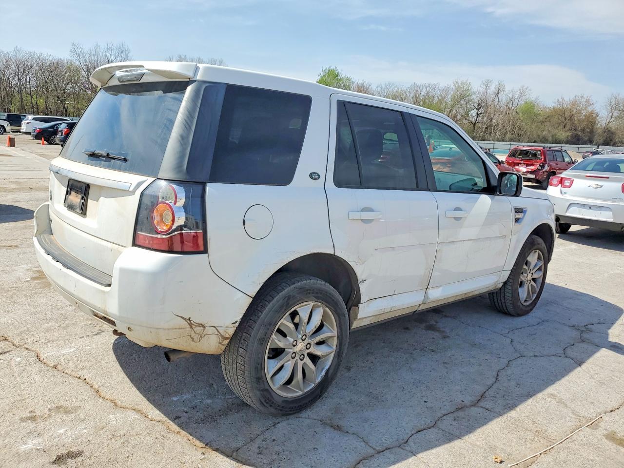 2014 Land Rover Lr2 Hse - Image 3