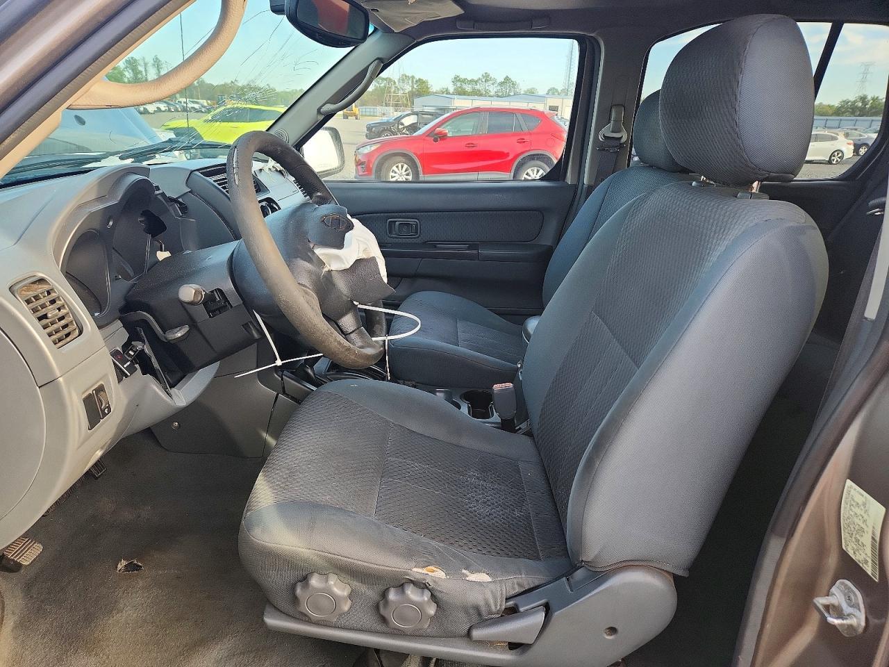 2004 Nissan Xterra Xe - Image 7