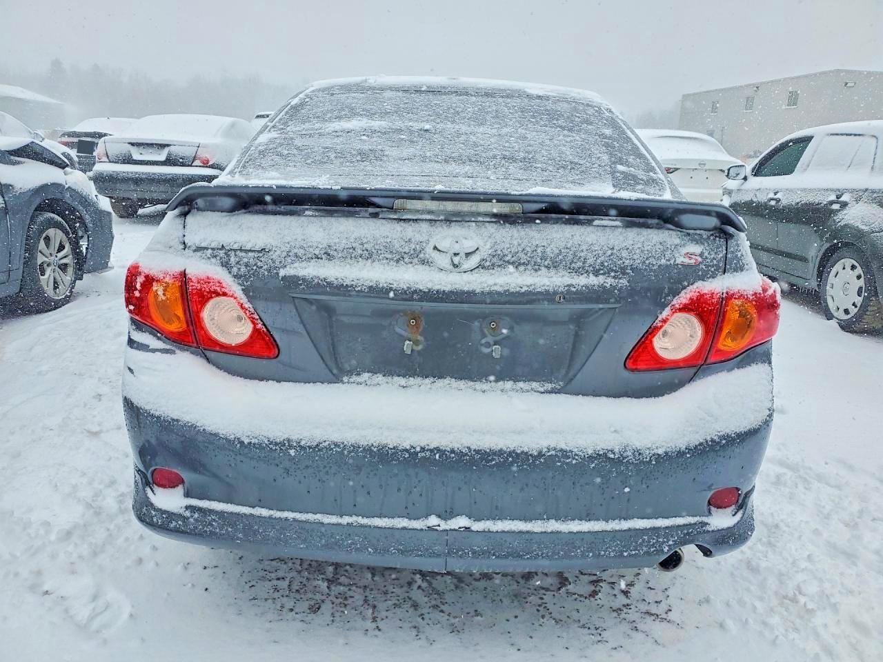 2010 Toyota Corolla Base - Фото 6