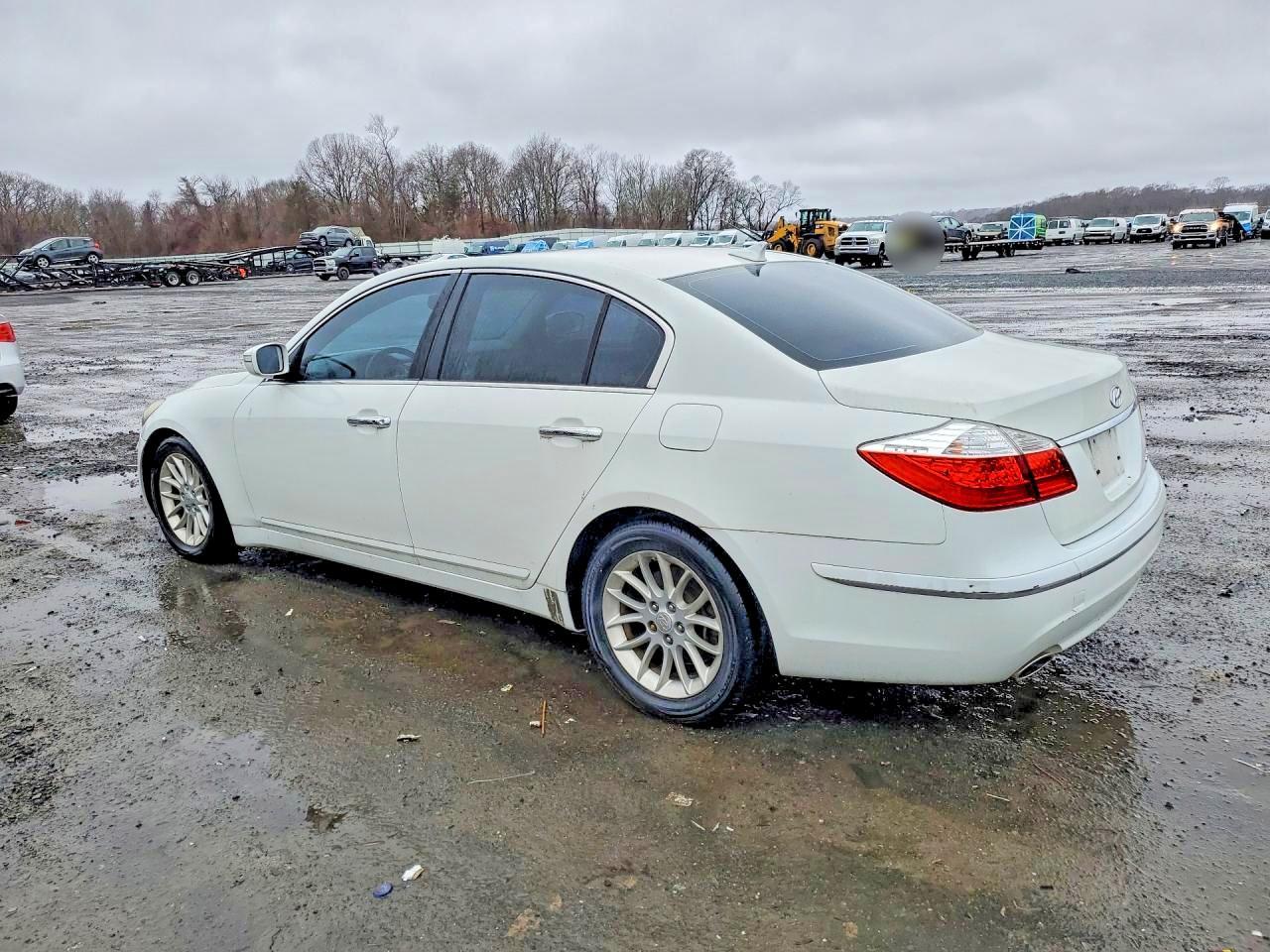 2009 Hyundai Genesis 3.8L - Фото 2