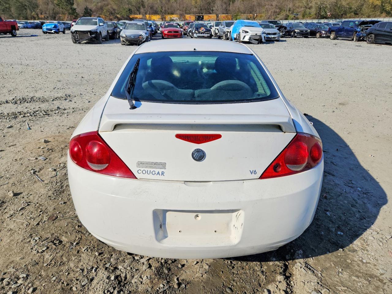 2000 Mercury Cougar V6 - Image 6