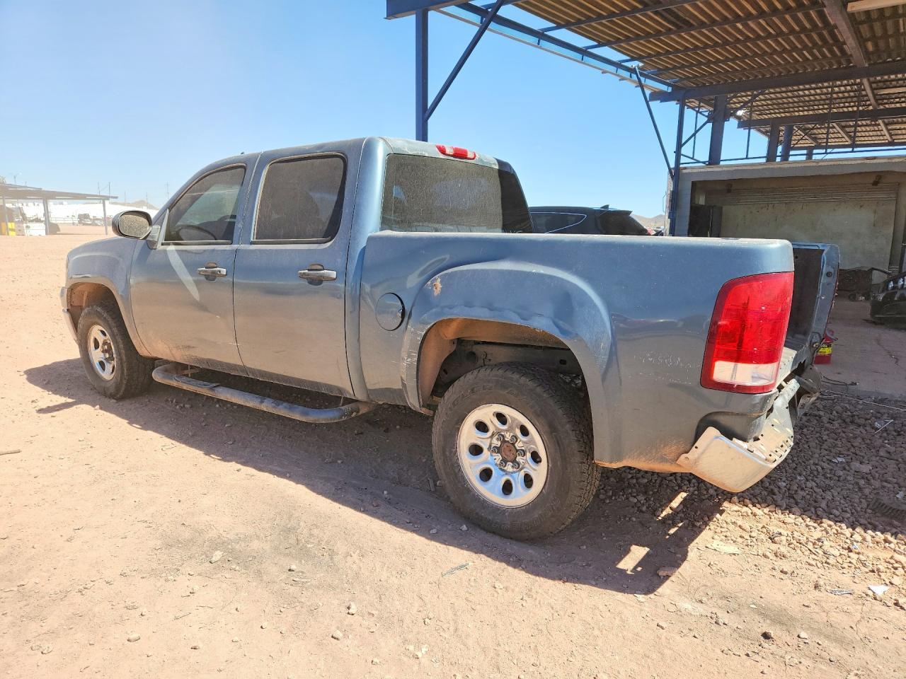 2007 GMC Sierra - Image 2