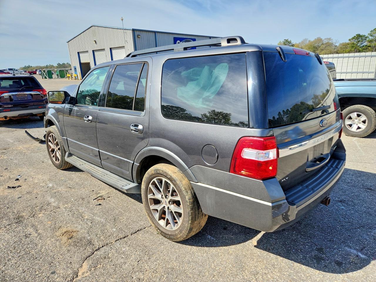 2017 Ford Expedition Xlt - Image 2