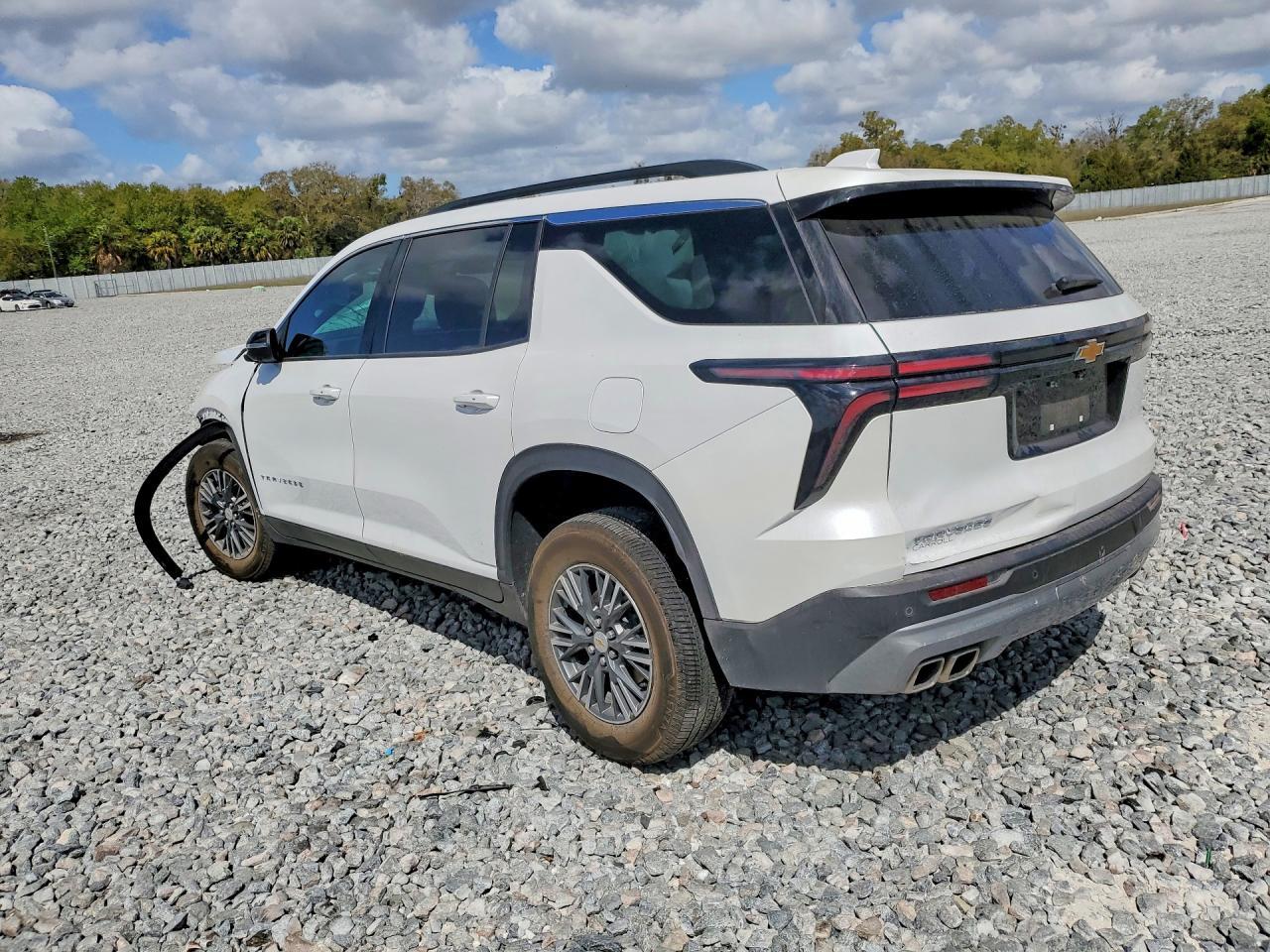 2024 Chevrolet Traverse Lt - Фото 2