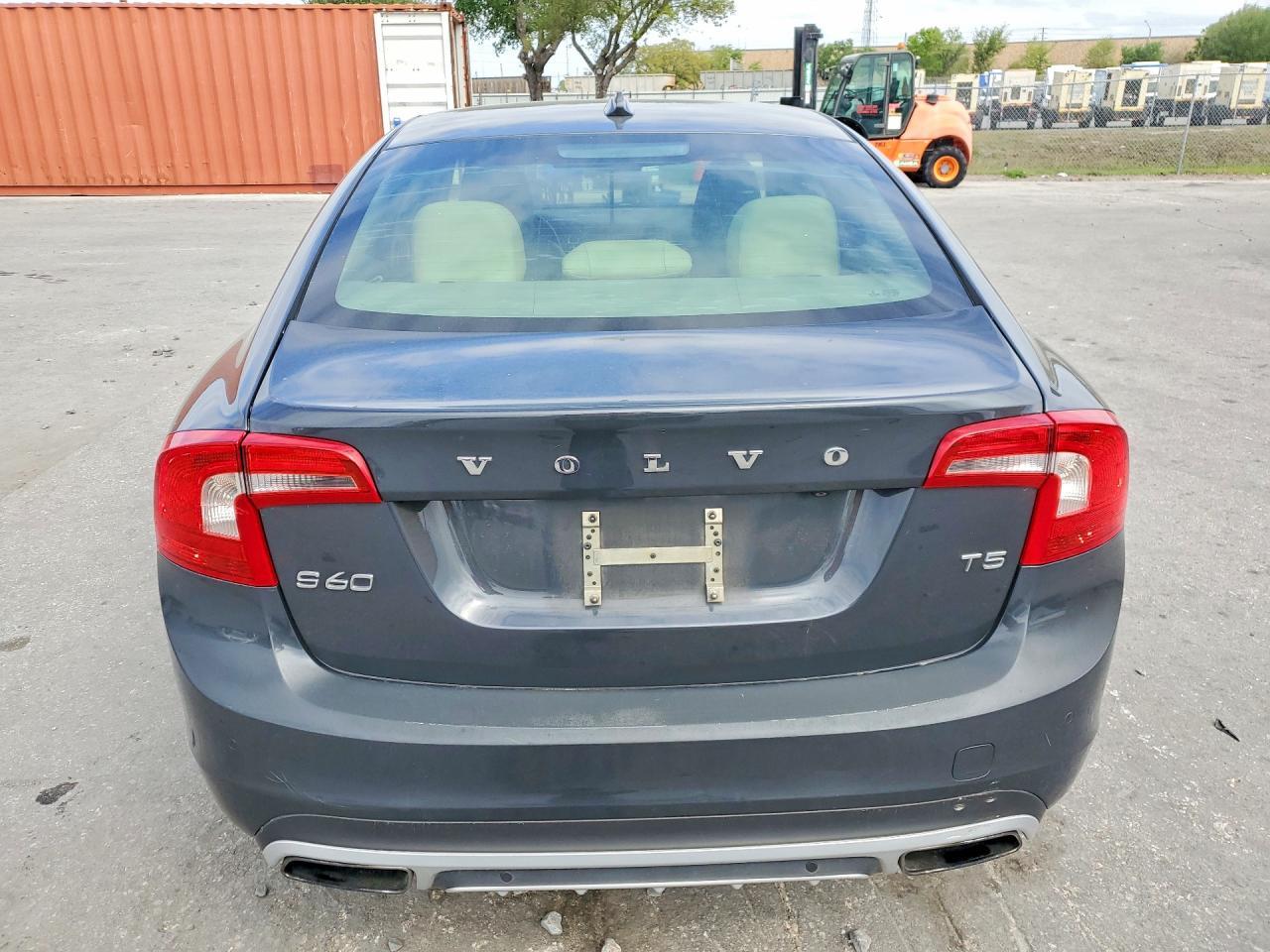 2015 Volvo S60 Premier+ - Image 6