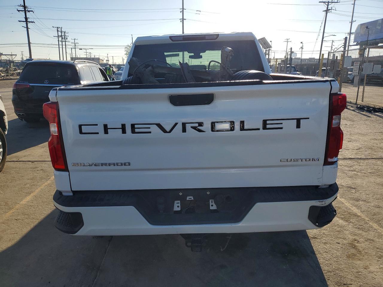 2022 Chevrolet Silverado Ltd K1500 Custom - Фото 6