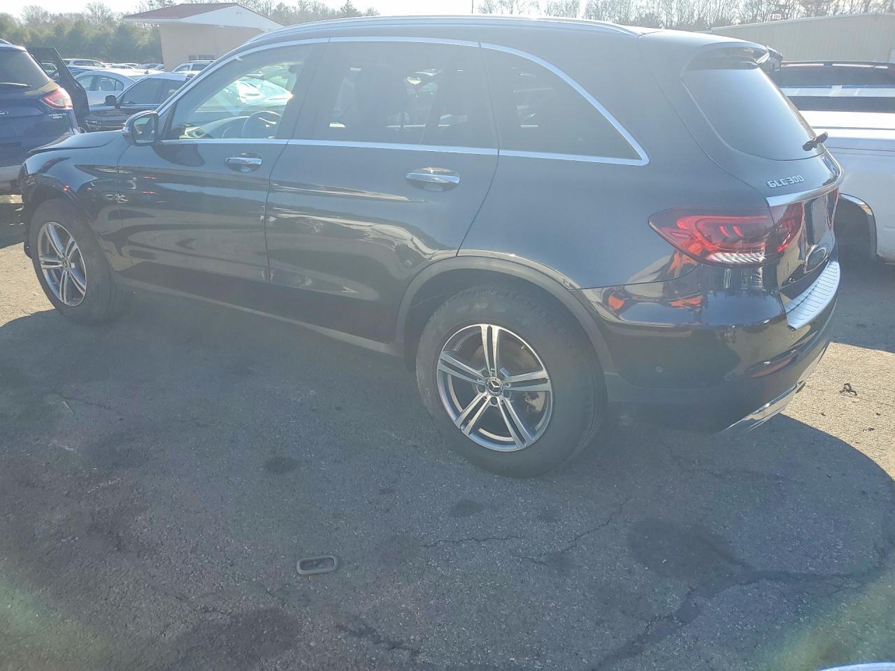 2021 Mercedes-Benz Glc 300 4Matic - Фото 2