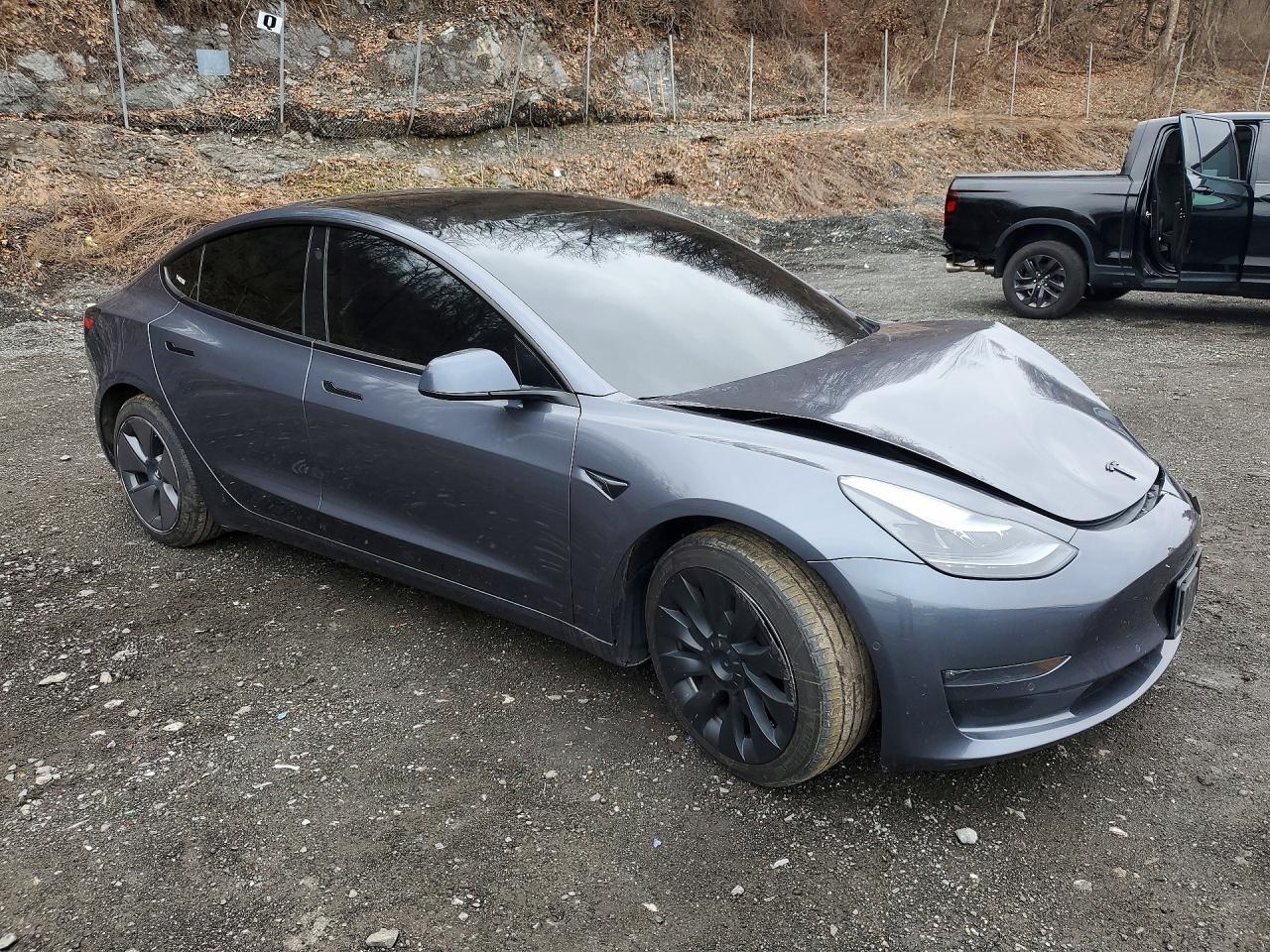 2022 Tesla Model 3 - Фото 4