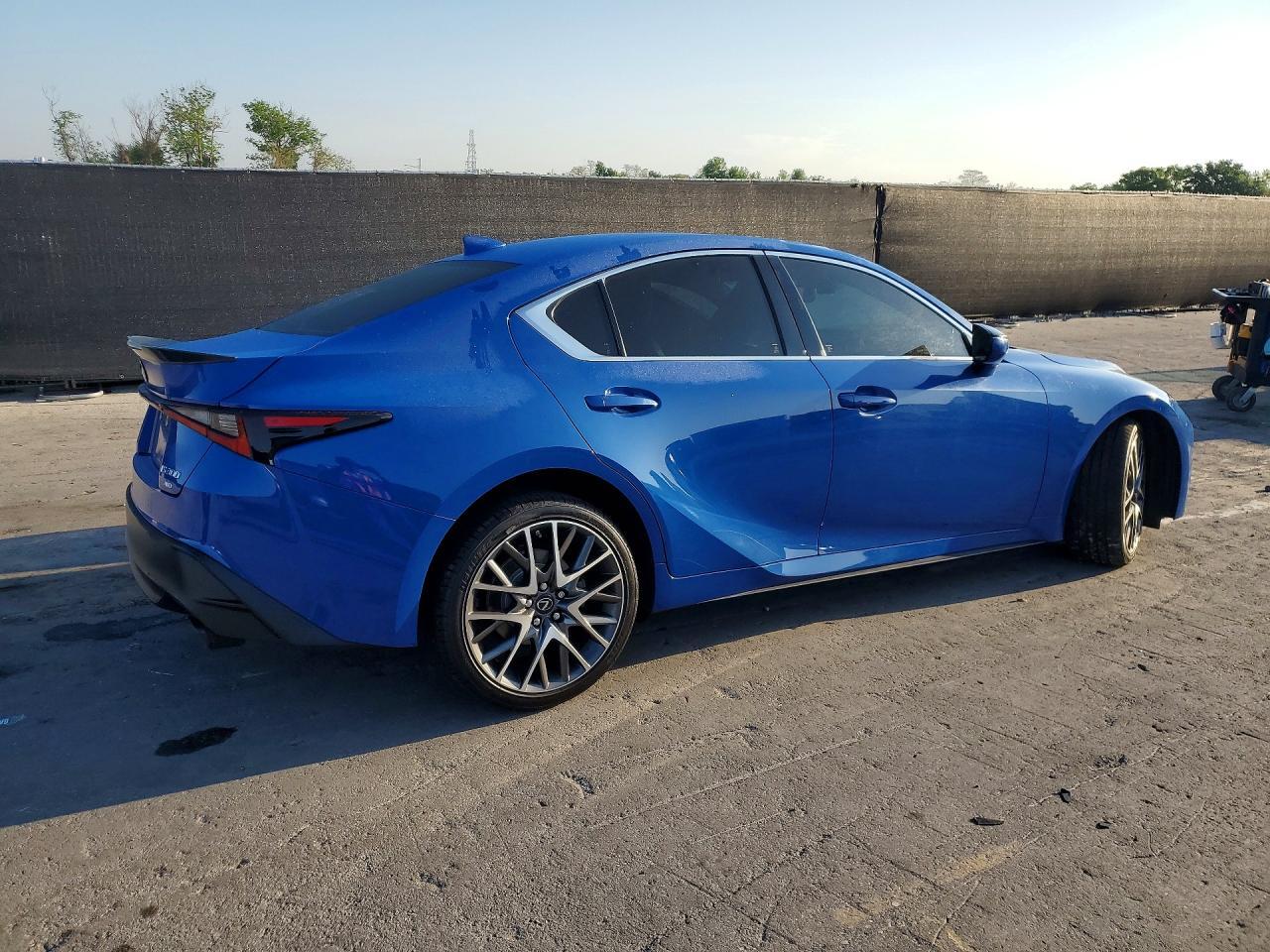 2021 Lexus Is 300 Base - Image 3