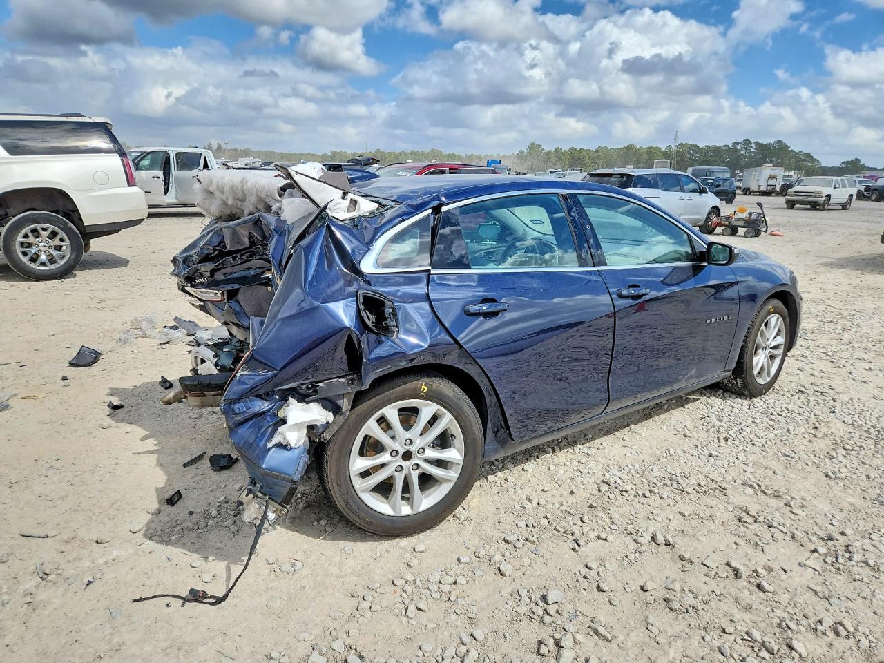 2018 Chevrolet Malibu - Image 3