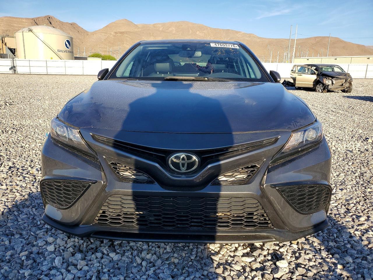 2023 Toyota Camry Se - Image 5