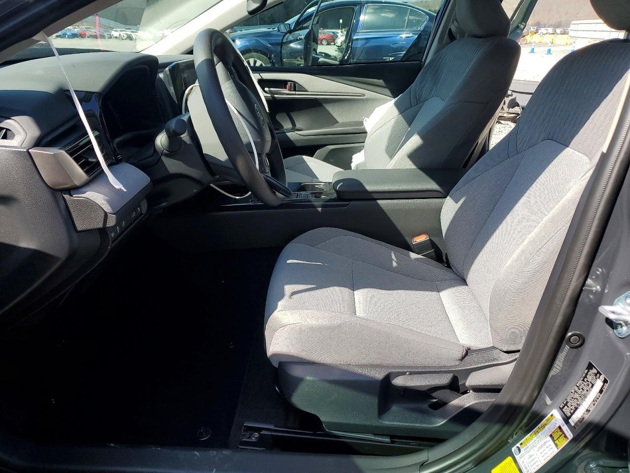 2026 Toyota Camry Le - Image 7