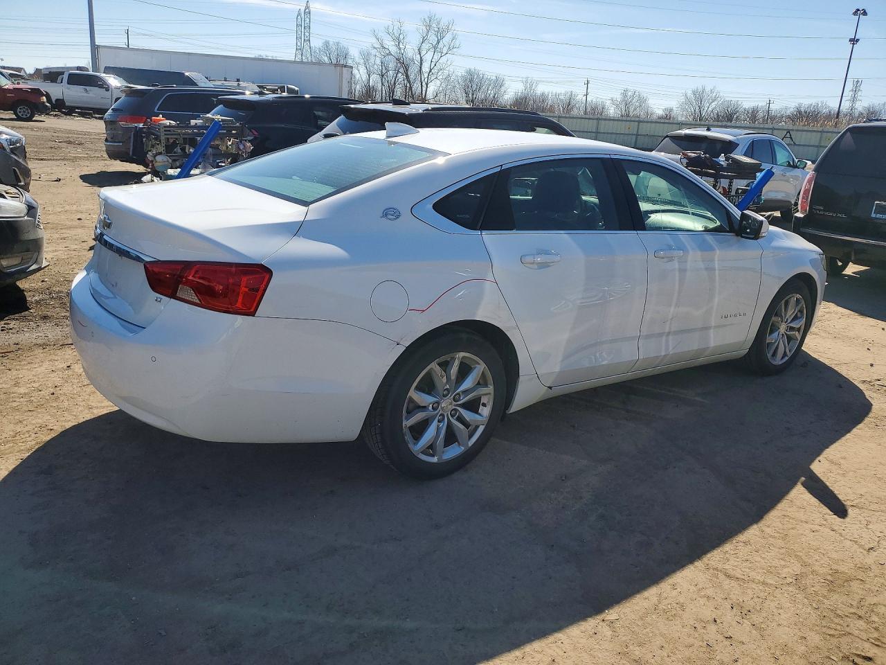 2017 Chevrolet Impala Lt - Image 3