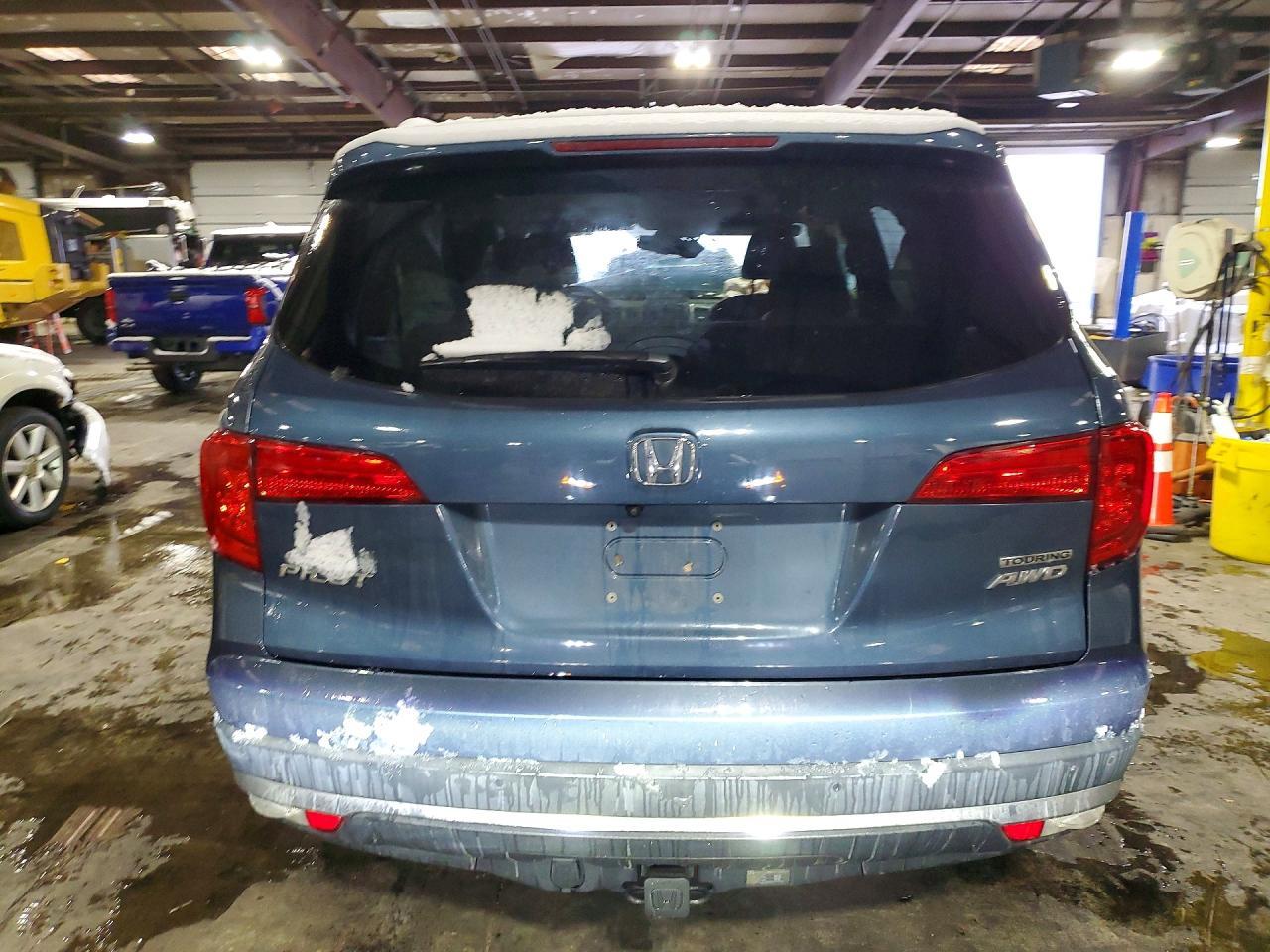 2017 Honda Pilot Touring - Image 6