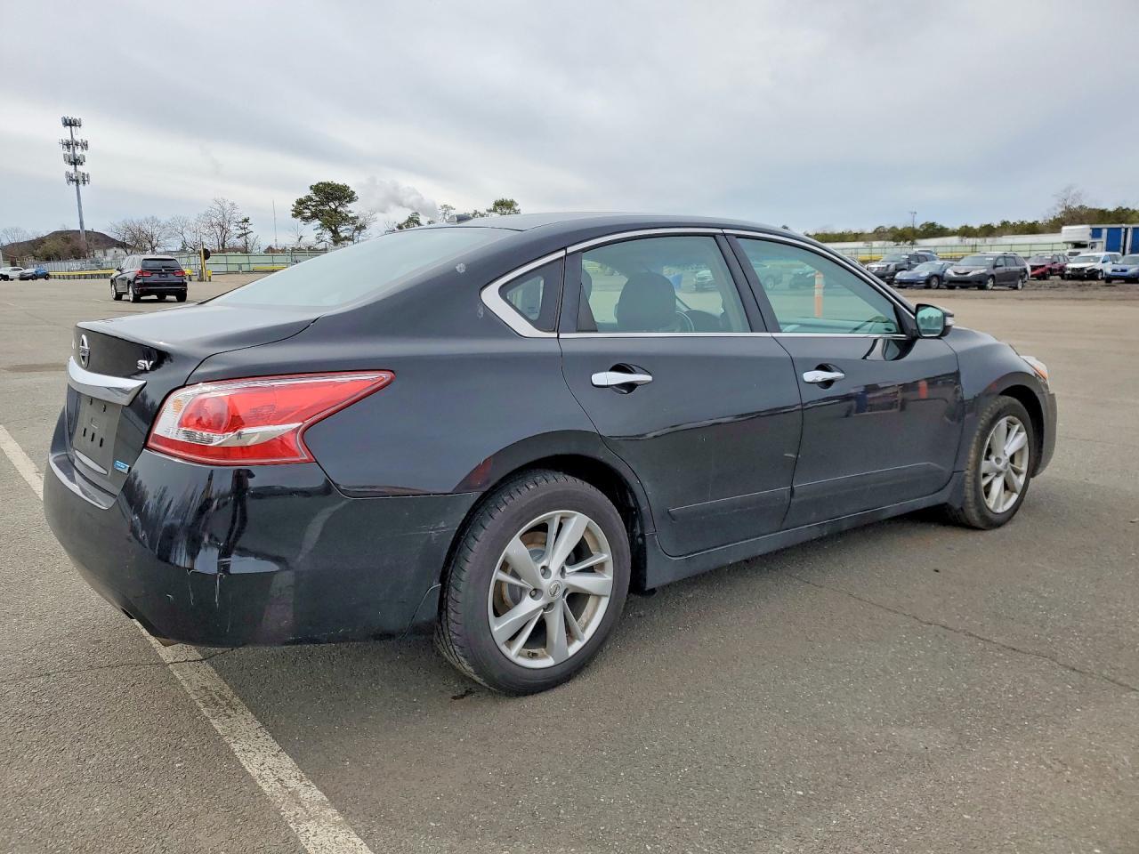 2013 Nissan Altima 2.5 - Image 3