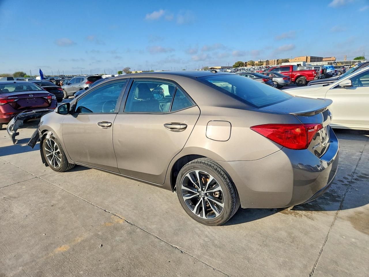 2017 Toyota Corolla Xse - Image 2