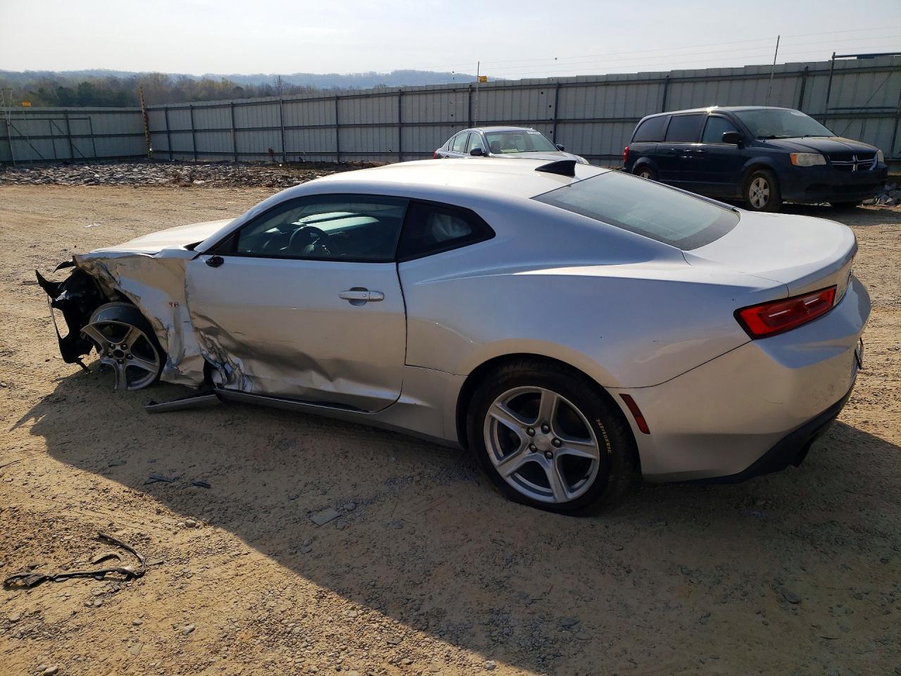 2018 Chevrolet Camaro Lt - Image 2