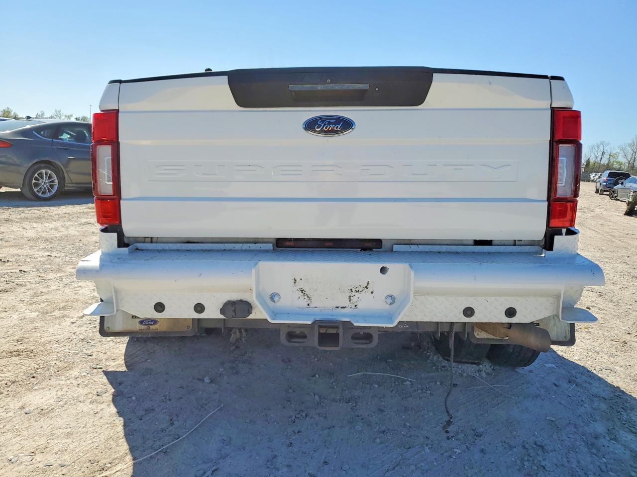 2021 Ford F350 Super Duty - Фото 6
