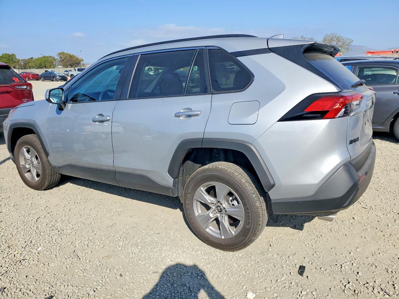 2025 Toyota Rav4 Xle - Фото 2