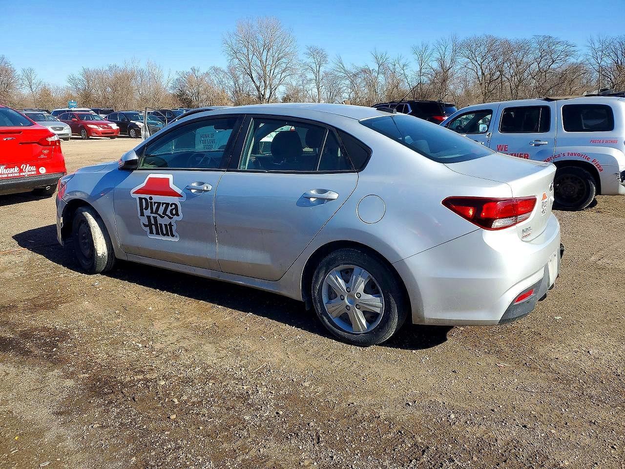 2019 Kia Rio - Фото 2