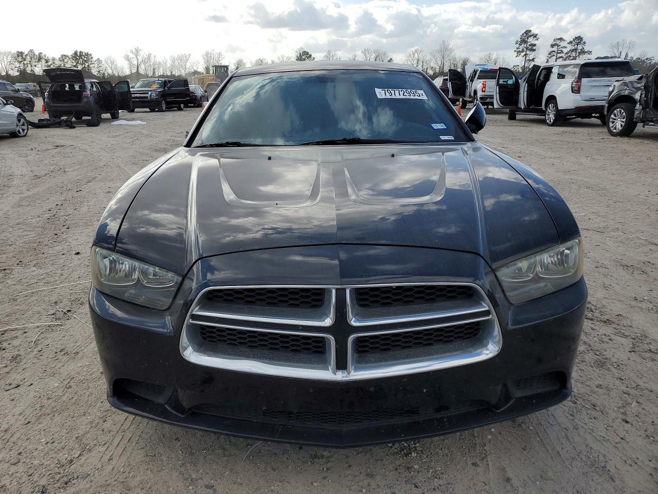 2014 Dodge Charger Se - Image 5