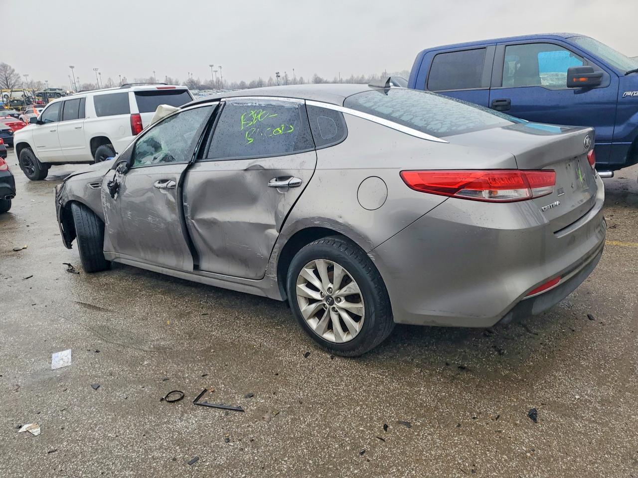 2016 Kia Optima Ex - Image 2