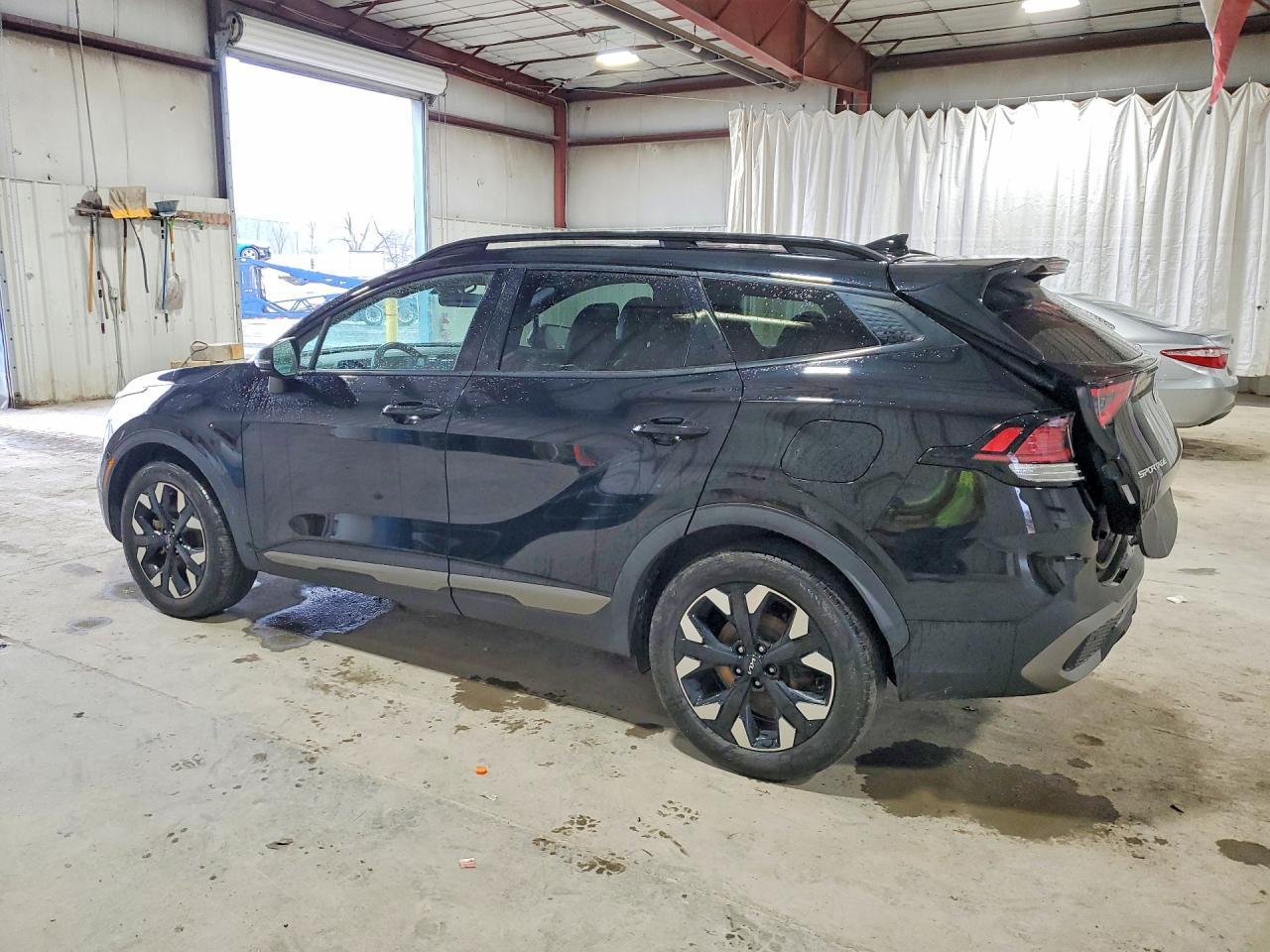 2023 Kia Sportage X Line - Image 2