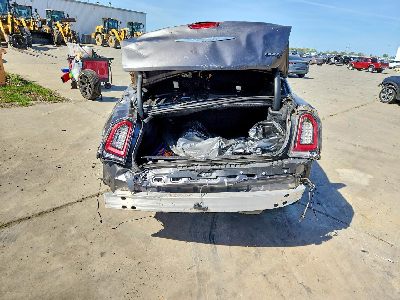 2019 Chrysler 300 S - Фото 6