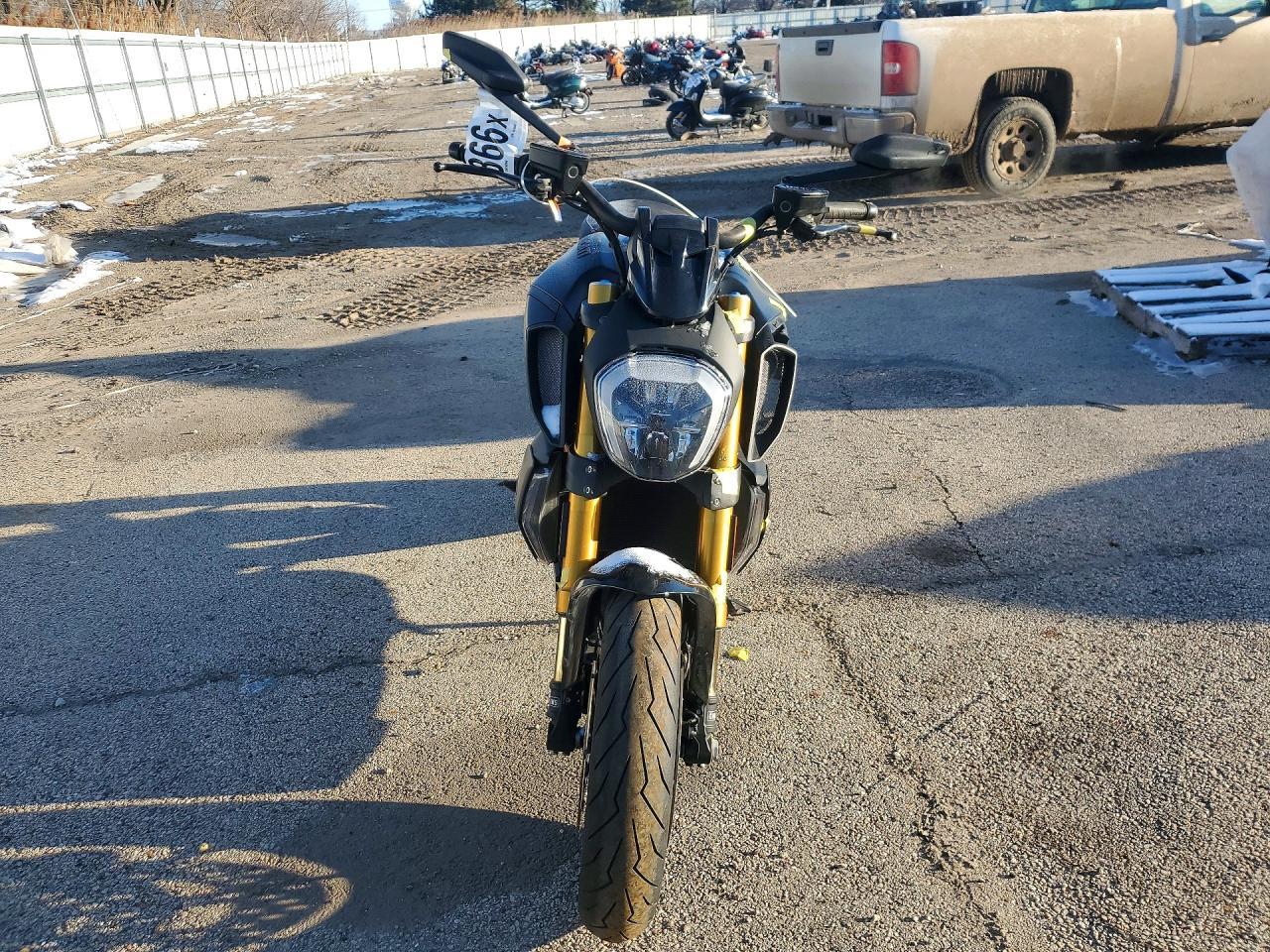 2022 Ducati Diavel 1260 S - Image 2