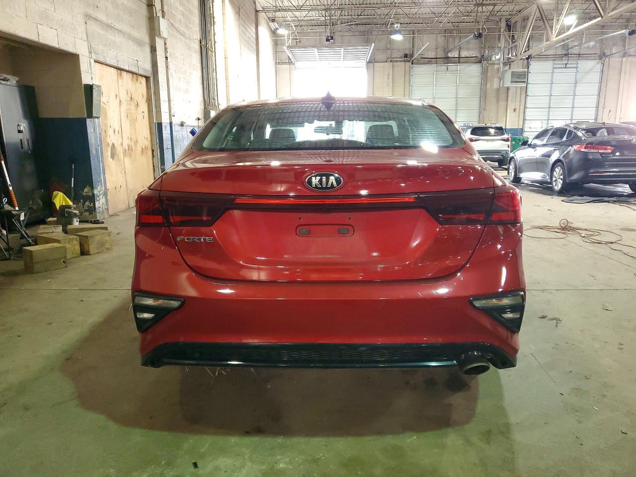 2019 Kia Forte Lxs - Image 6