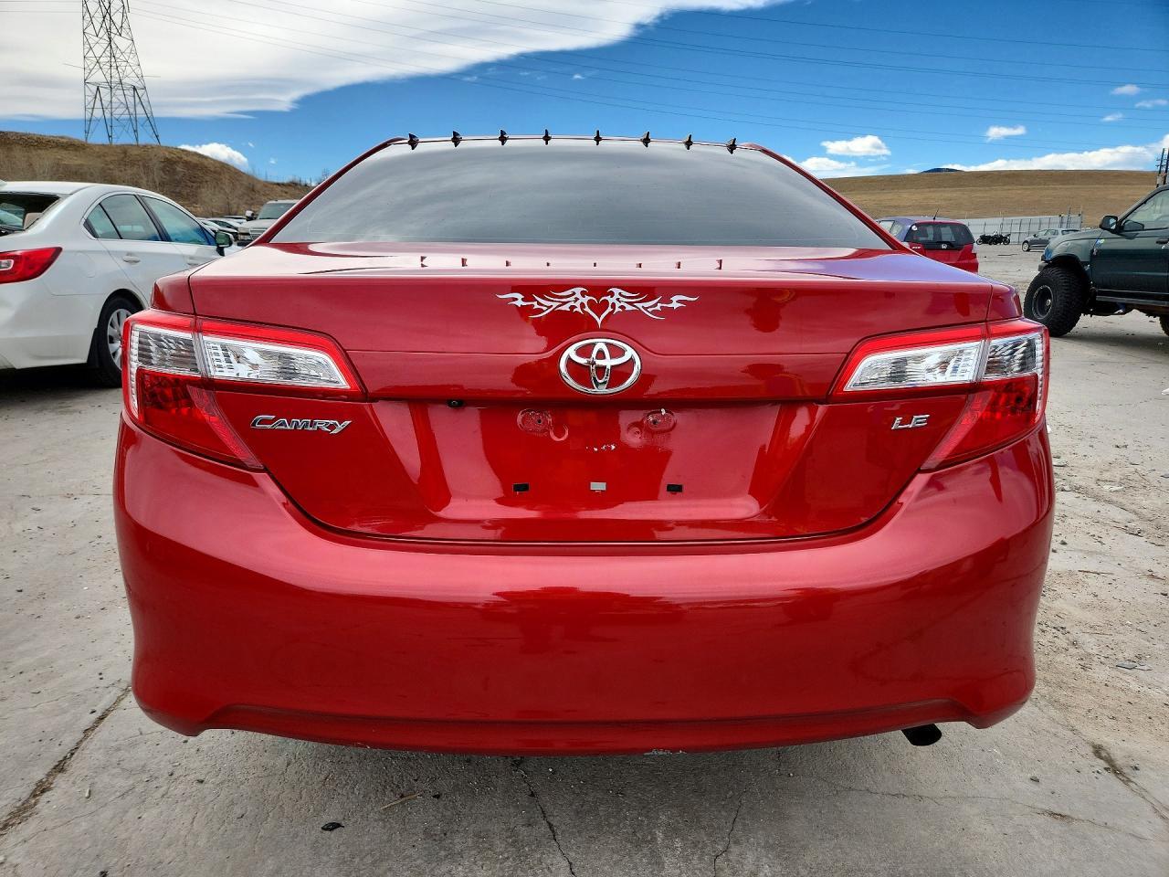 2014 Toyota Camry Le - Фото 6