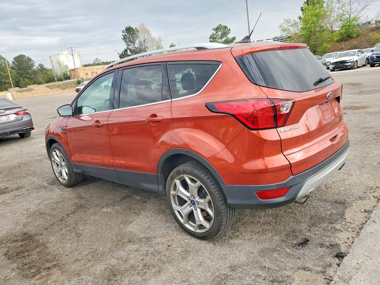 2019 Ford Escape Titanium - Фото 2