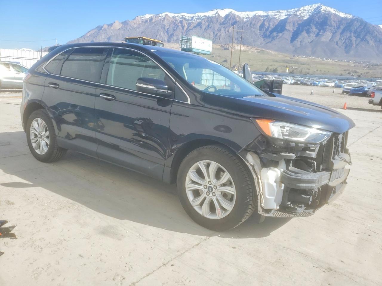 2022 Ford Edge - Image 4
