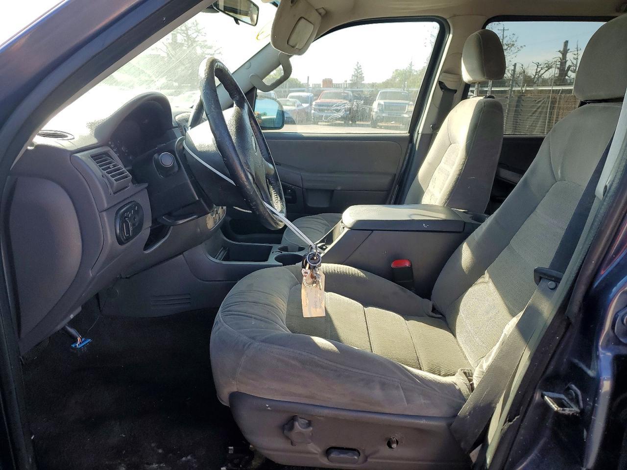 2005 Ford Explorer Xlt - Image 7