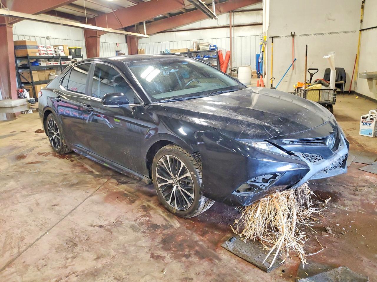 2018 Toyota Camry Se - Фото 4