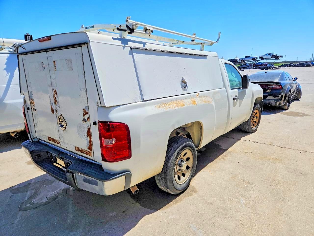 2013 Chevrolet Silverado C1500 - Фото 3