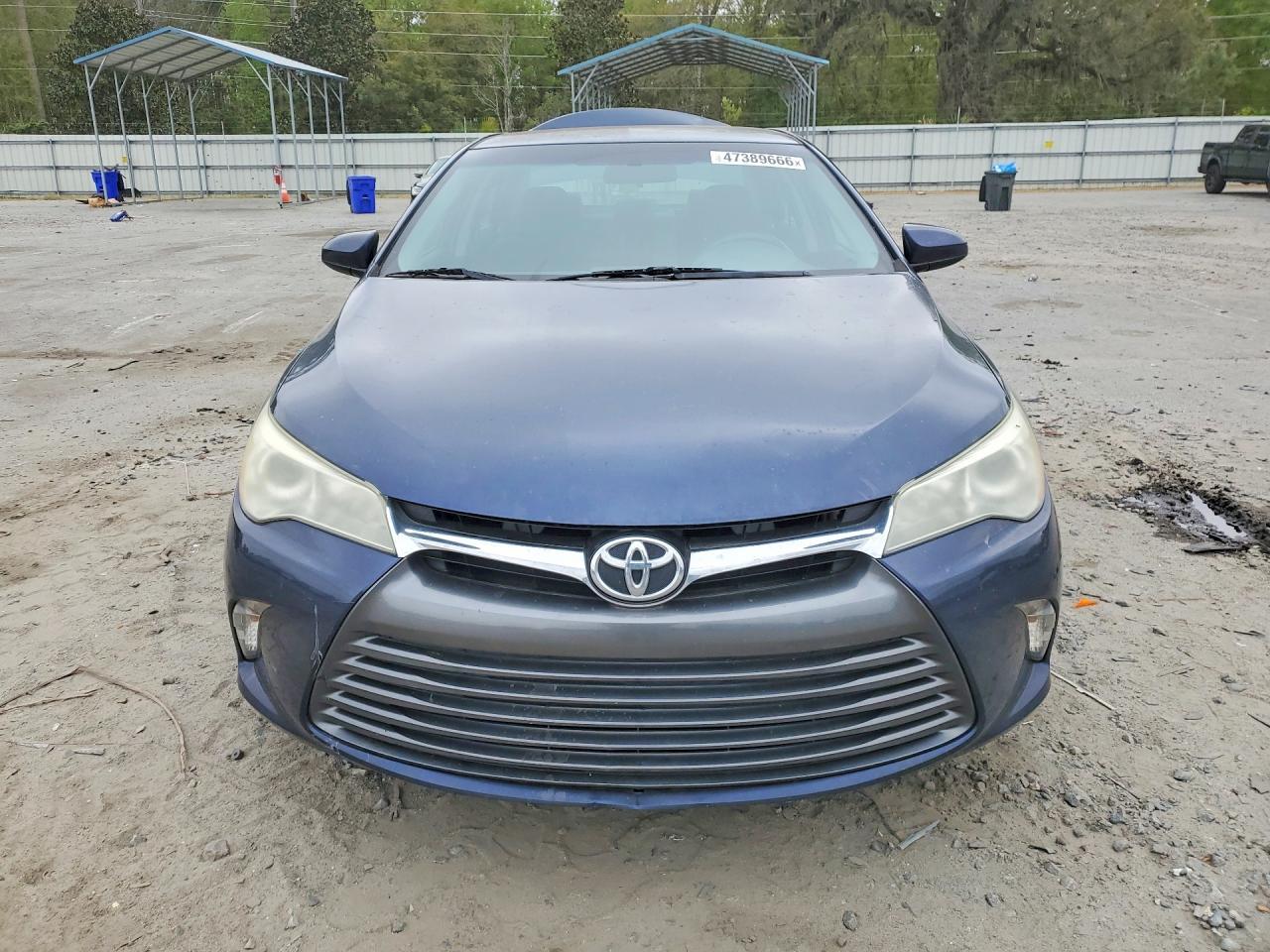 2015 Toyota Camry Le - Image 5